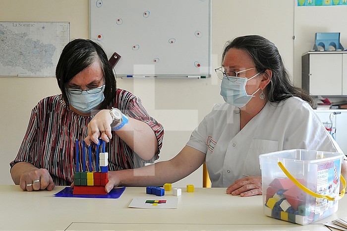 Occupational therapy session in the aftercare and rehabilitation department of a hospital.